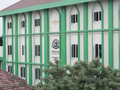 Pondok Pesantrren Bahrul Ulum Terima Anugerah 1 Abad NU