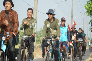 Gowes Kebersamaan: Membelah Jombang, Merajut Silaturahmi Dua Abad Pondok Pesantren Bahrul Ulum