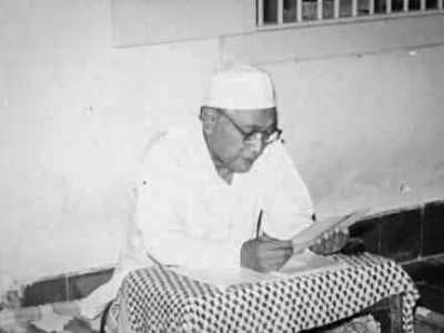 Biografi KH Moch. Nadjib Wahab